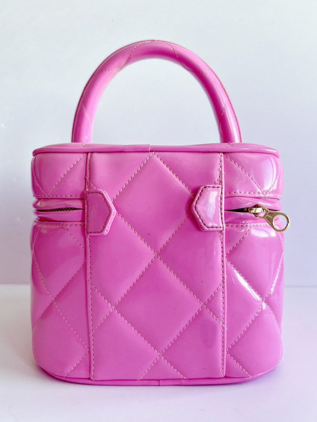 CHANEL 1995  "Barbie" Heart-Mirror Vanity Case Bag in pink