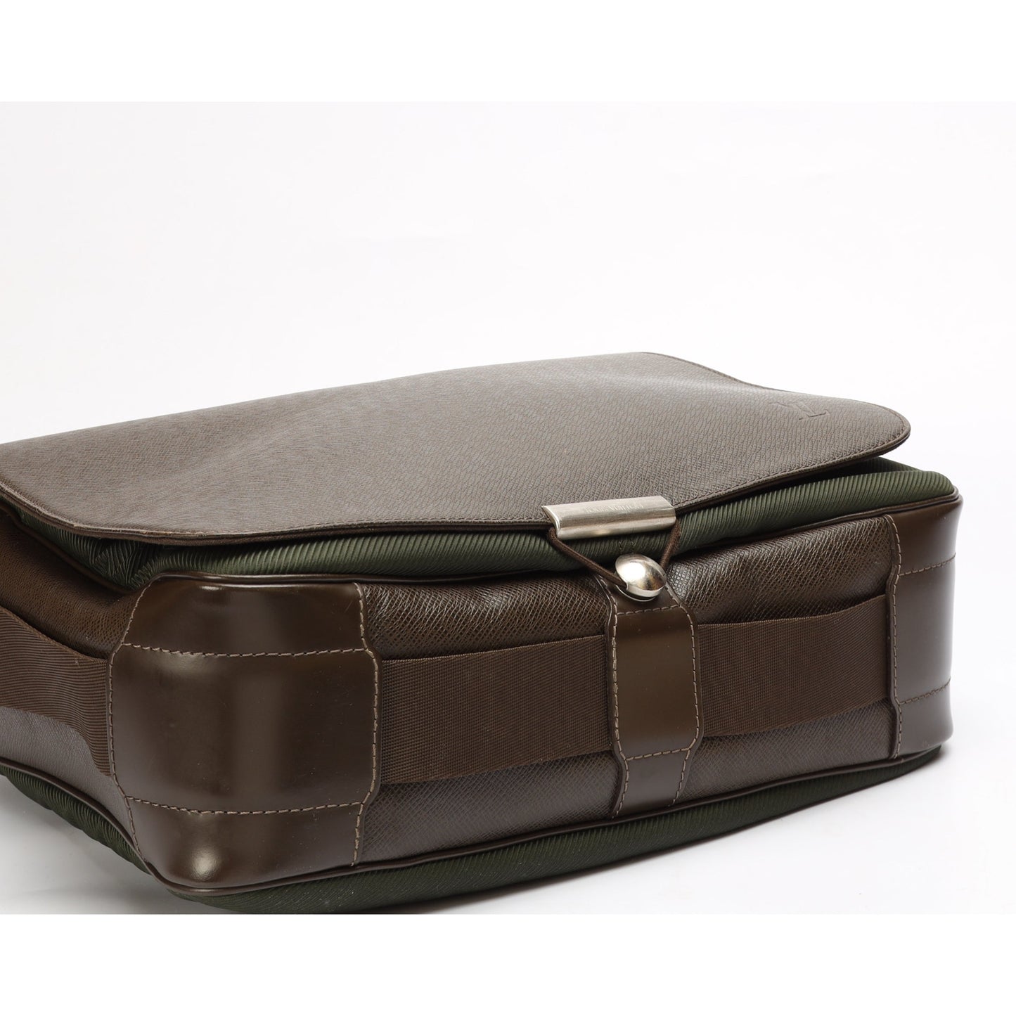 Louis Vuitton Grizzli Taiga Roman Messenger Bag