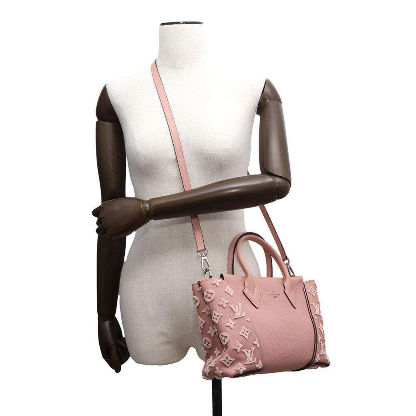 Louis Vuitton  Veau Cachemire Leather Leather Monogram Handbag