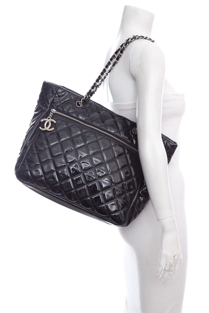 Chanel Black Diamond quilted "2009-2010"  HandBag