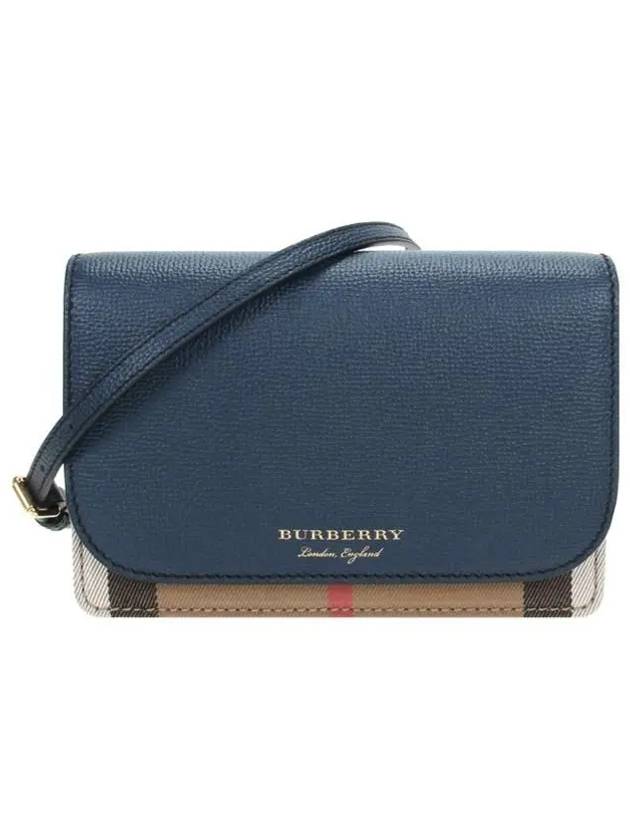 Luxury Burberry New Hampshire Shoulder Bag Navy