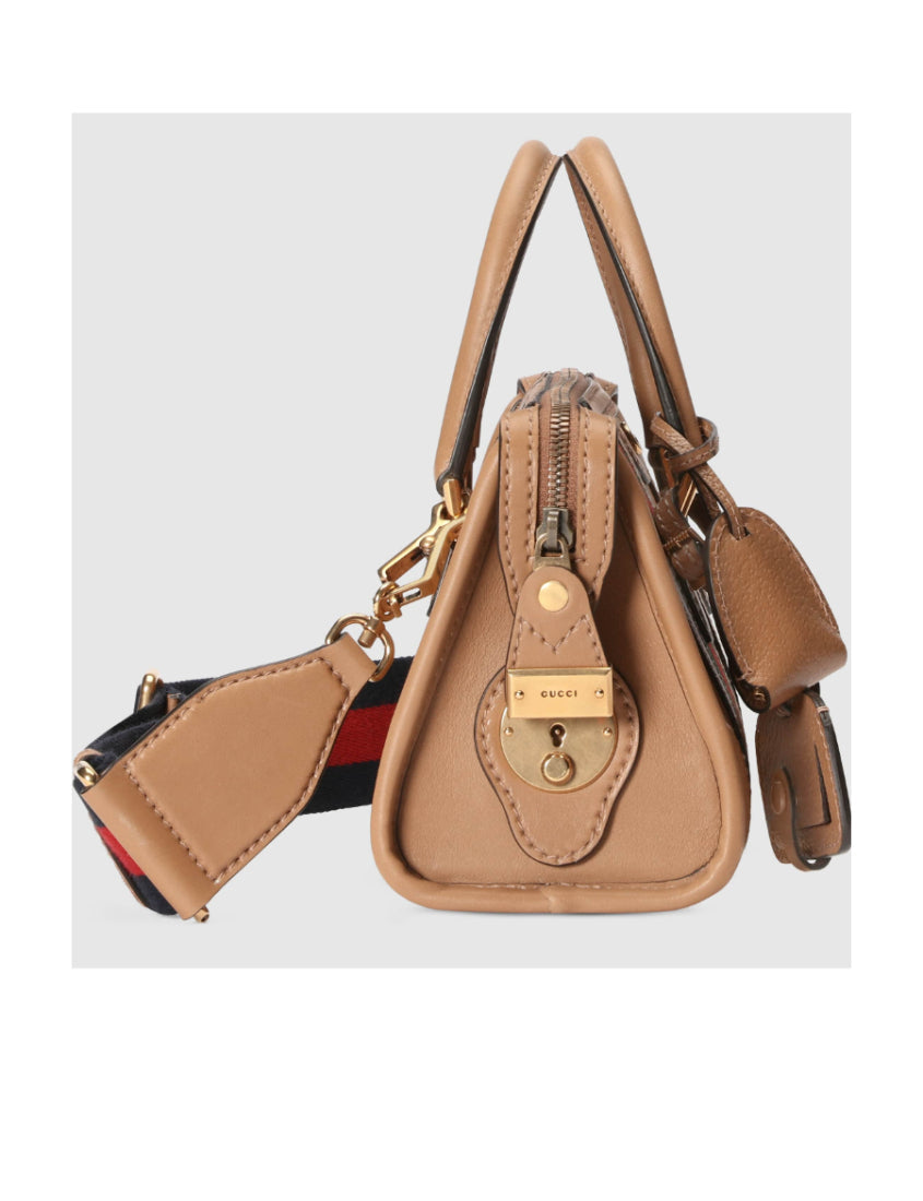 Gucci Crossbody Style 77