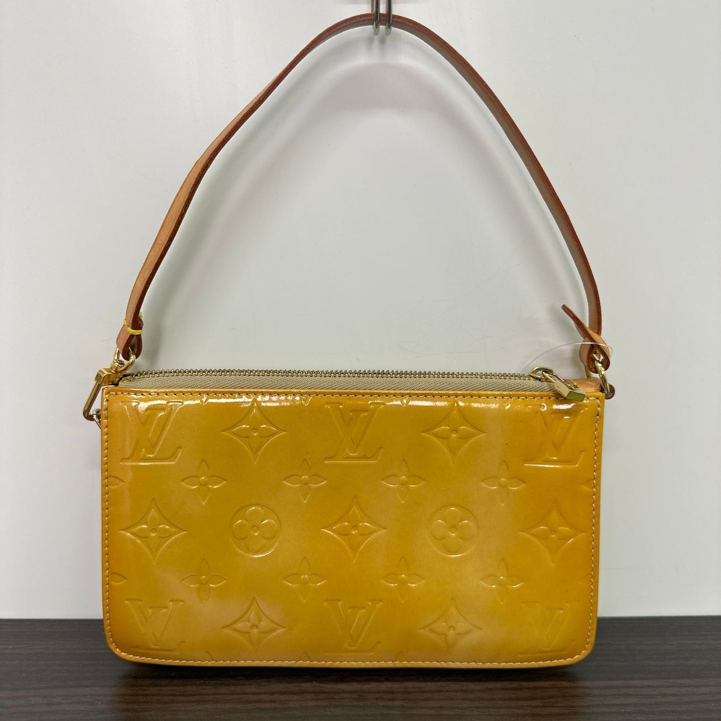 Vernis Lexington Pouch von Louis Vuitton Beige LB120291