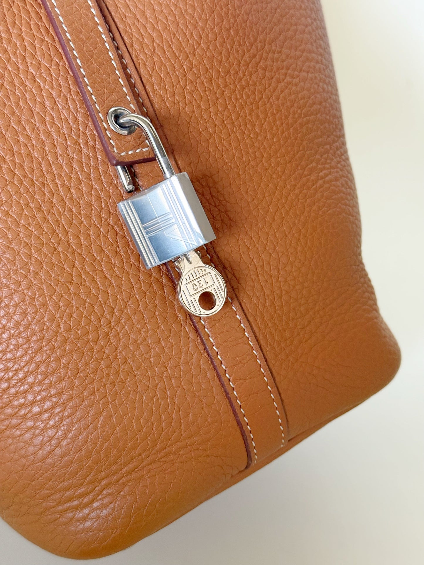 Hermes Taurillon Clemence Picotin Lock