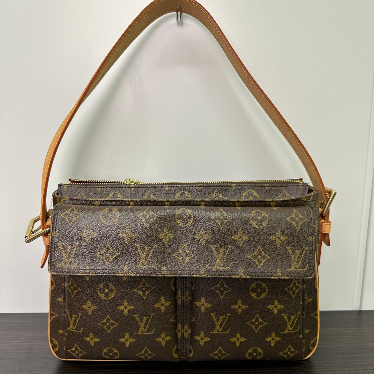 Louis Vuitton Monogram Brown Bag Shoulder bag LB119679