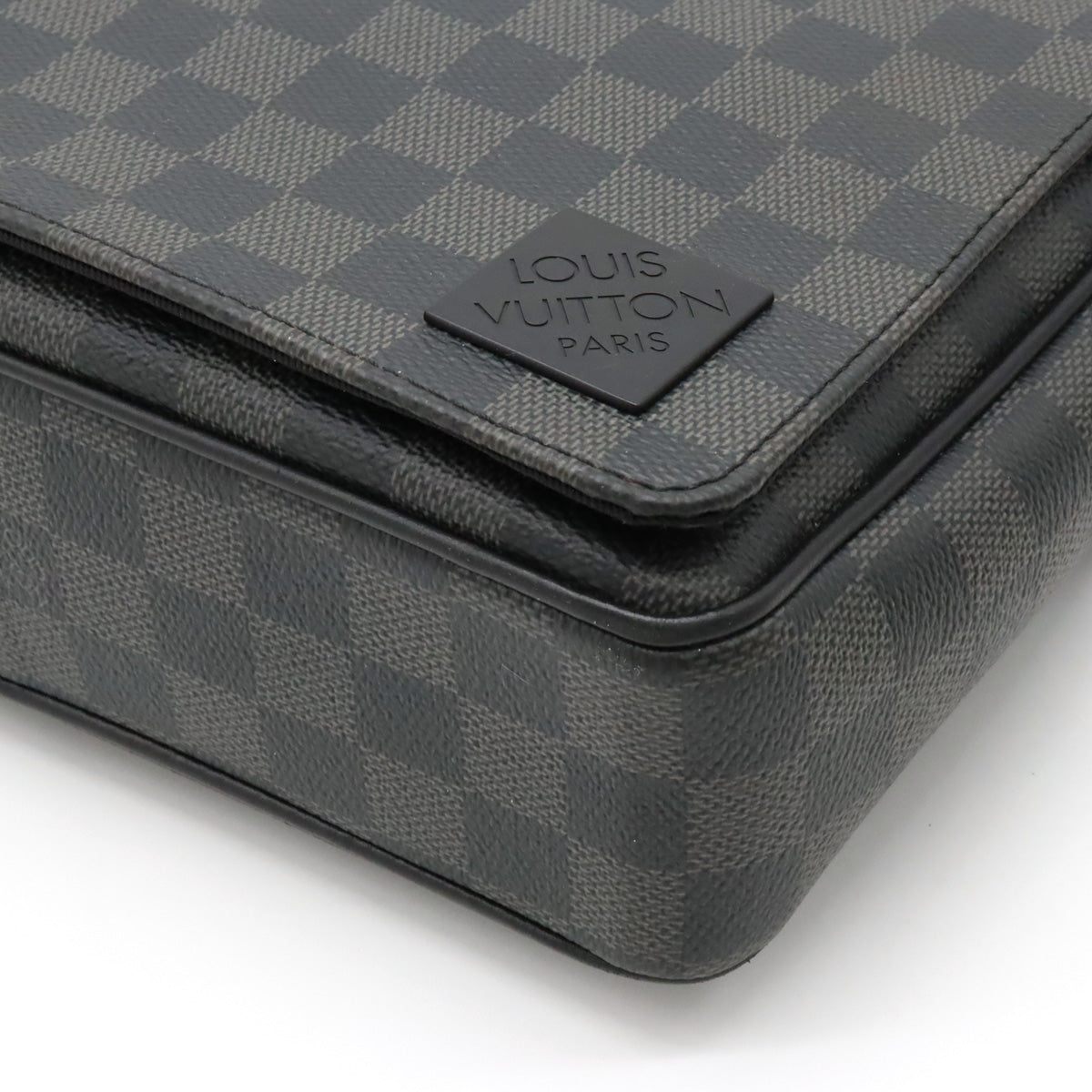 LOUIS VUITTON Damier District PM Shoulder Bag Messenger Bag  N42710