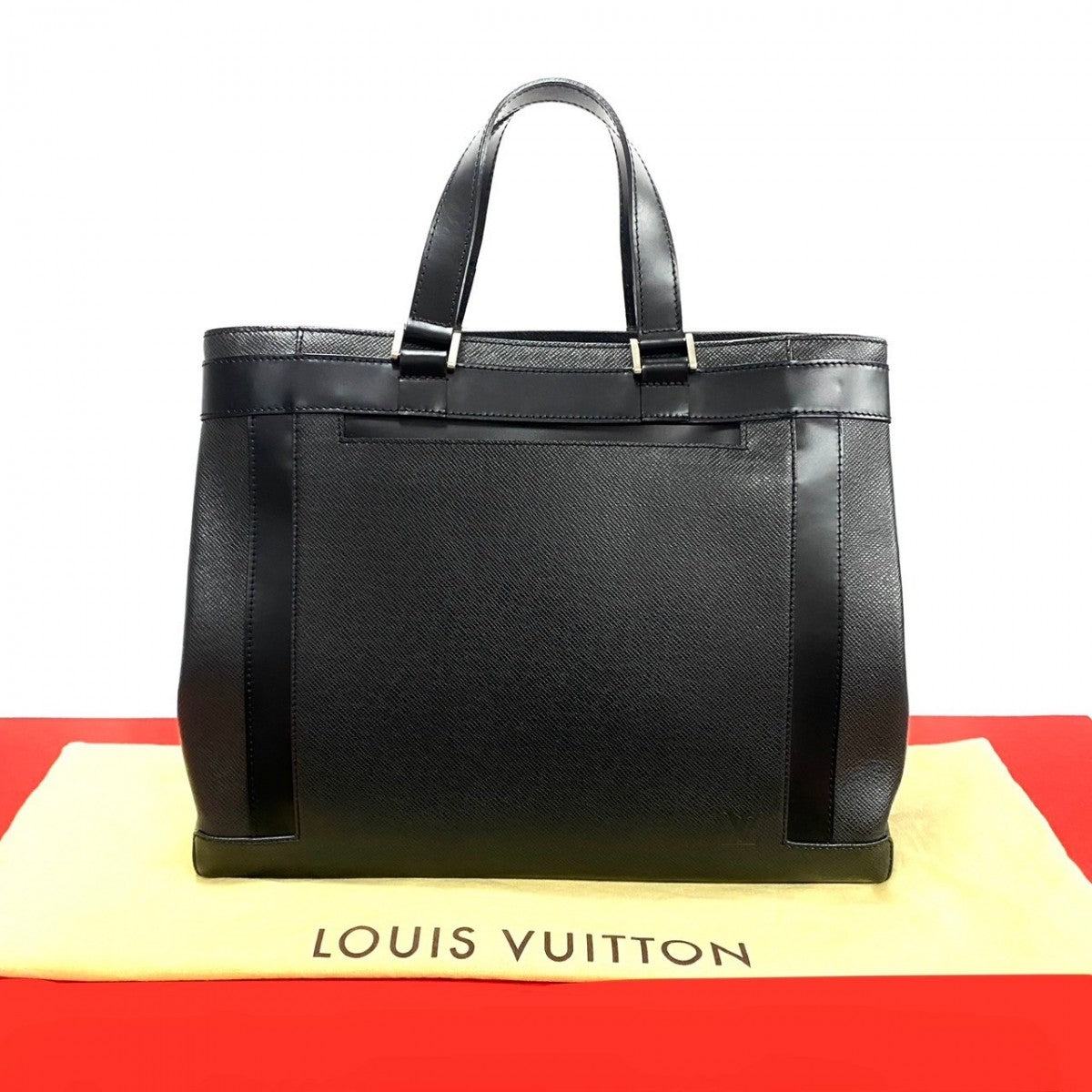 LOUIS VUITTON Business bag M31012 leather black Taiga Kasbeck GM mens