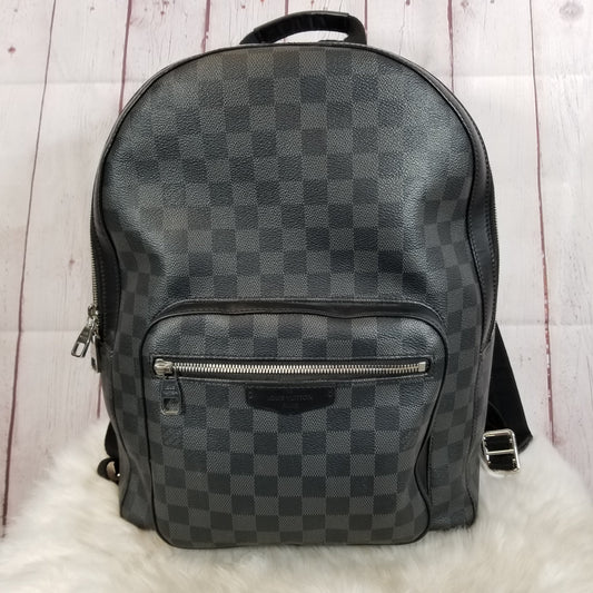 Backpack Designer By Louis Vuitton Size: Large