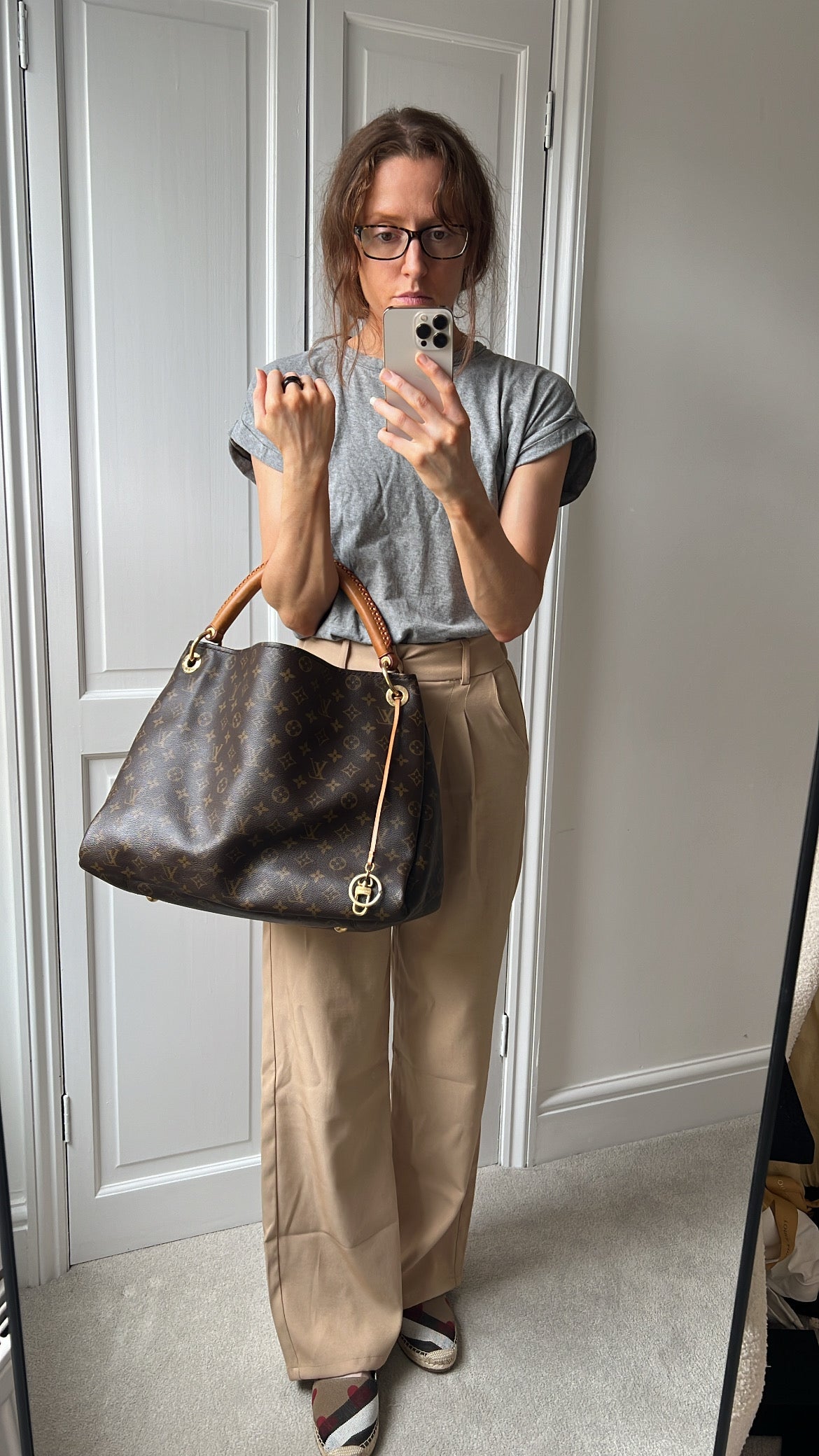 Louis Vuitton Artsy MM Monogram