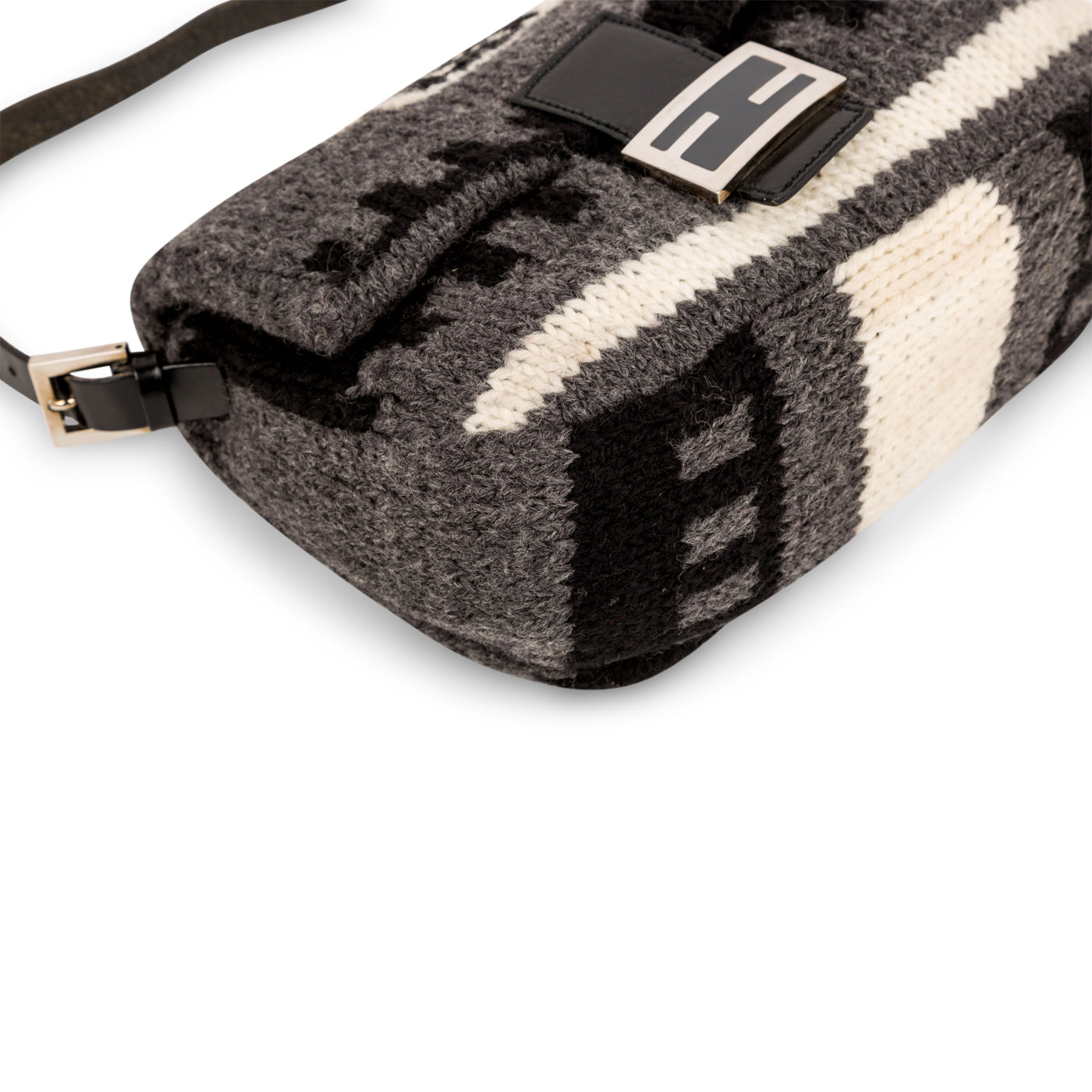 Fendi Baguette Shoulder Bag - Ewore Bags