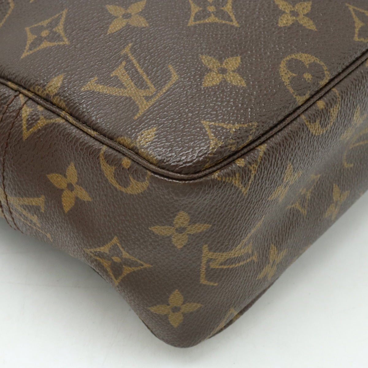 Louis Vuitton Monogram Toilet Toilet 28 Toilet Multi-Travel Toilet M47522
