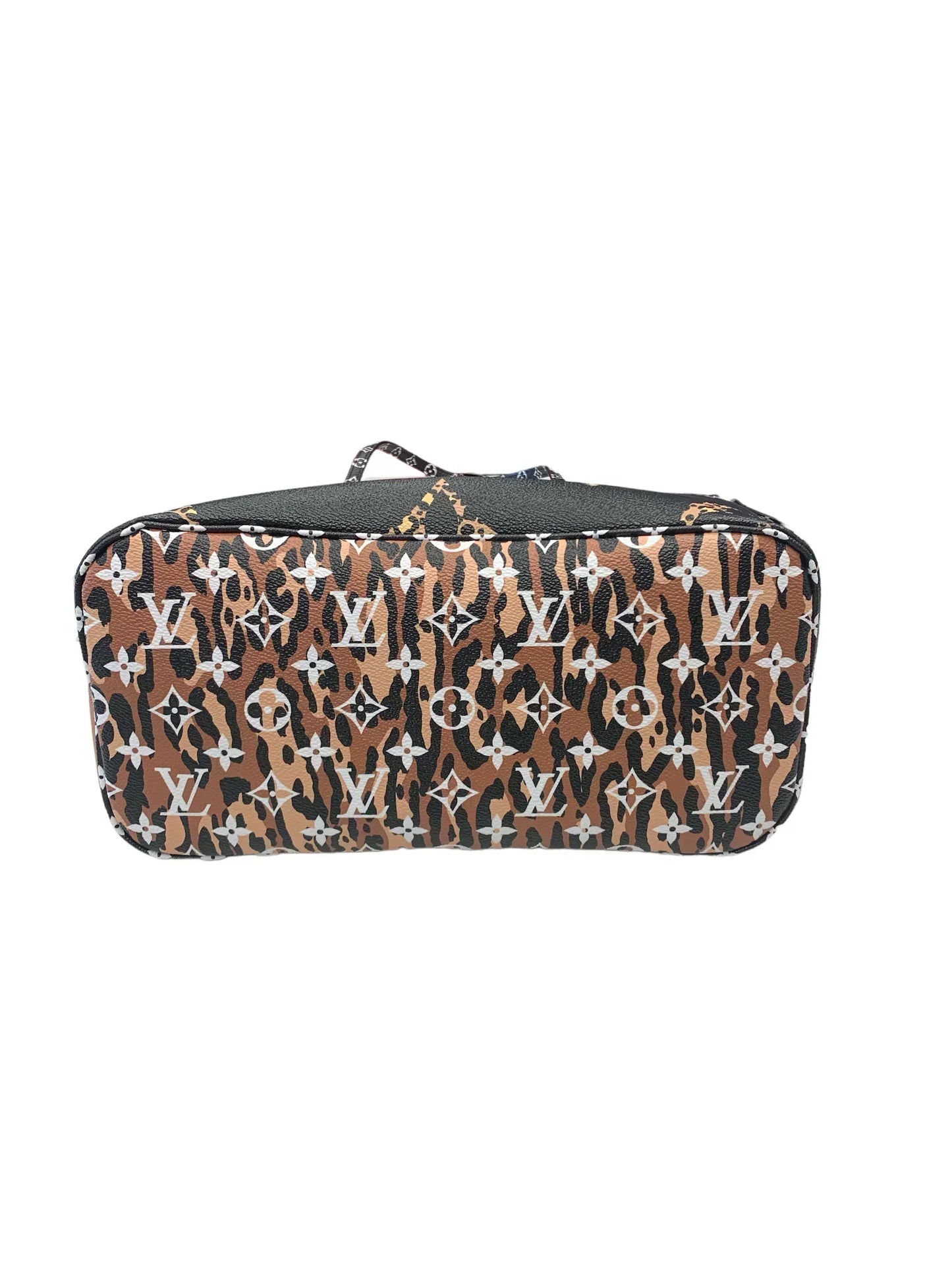 Handbag Designer By Louis Vuitton Size: Large