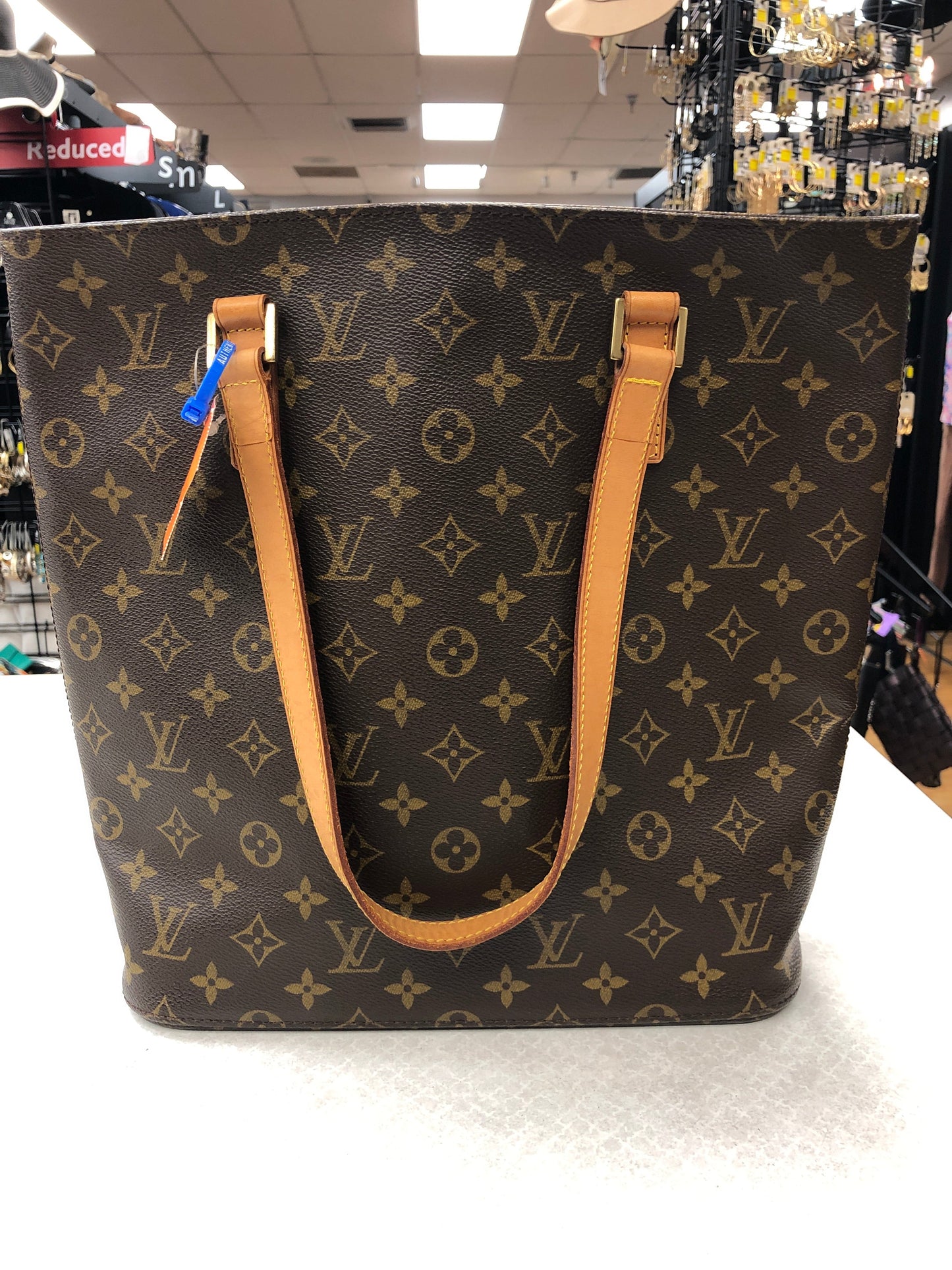 Handbag Luxury Designer By Louis Vuitton Size: Large