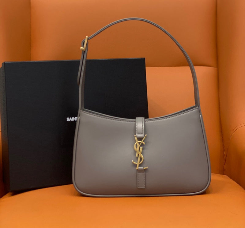 Yves Saint Laurent - Bags - 235
