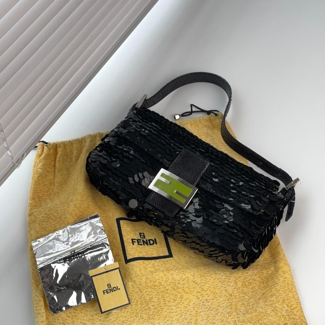 Fendi Baguette Shoulder Bag - Brown Shoulder Bags, Handbags MR16042025551980