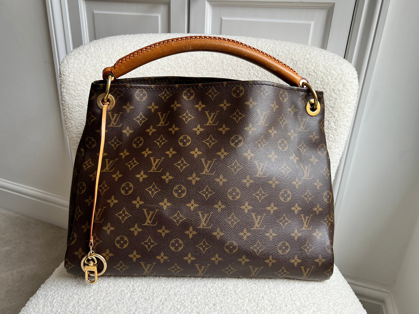 Louis Vuitton Artsy MM Monogram
