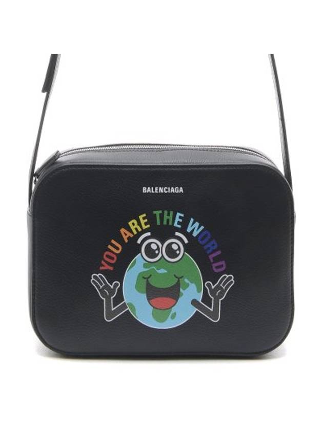 Luxury Balenciaga Trending 2026 Everyday Camera Cross Bag Black