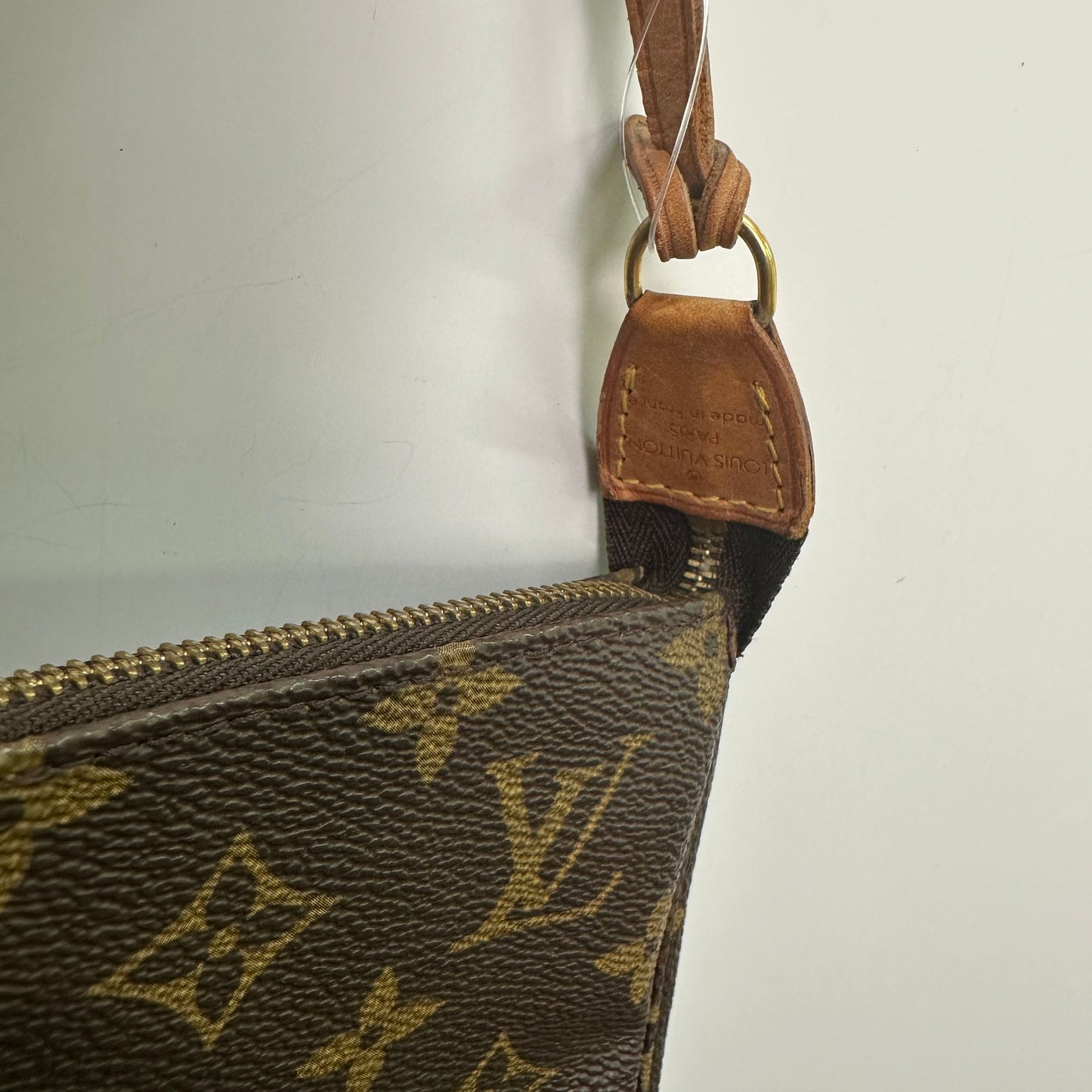 Louis Vuitton Pochette Monogram LB121166