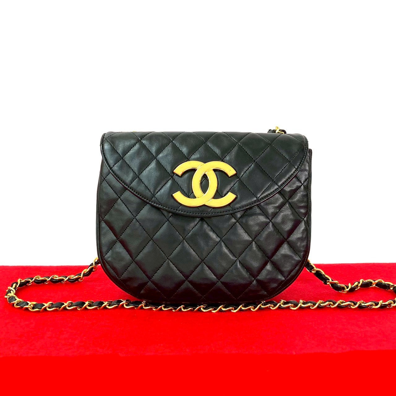 CHANEL Shoulder Bag lambskin black Matrasse
