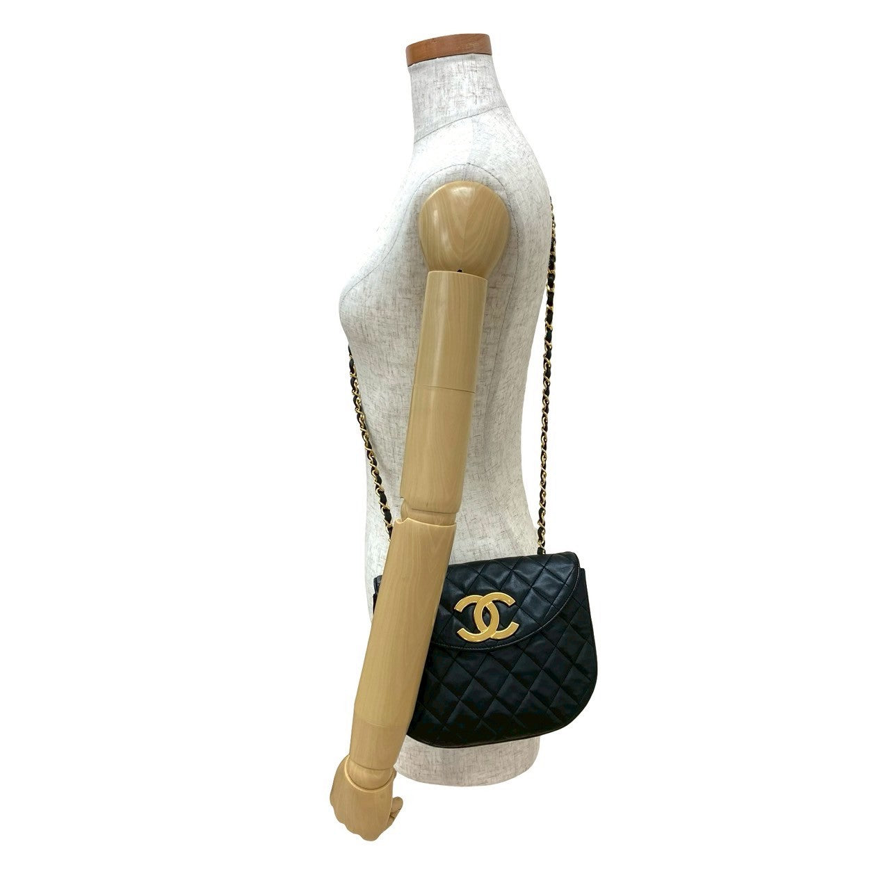 CHANEL Shoulder Bag lambskin black Matrasse