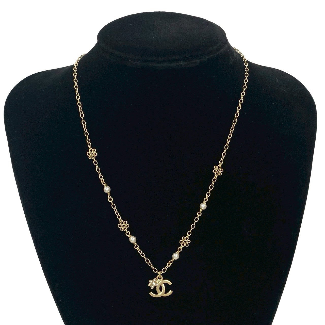CHANEL Necklace Gold Plated gold