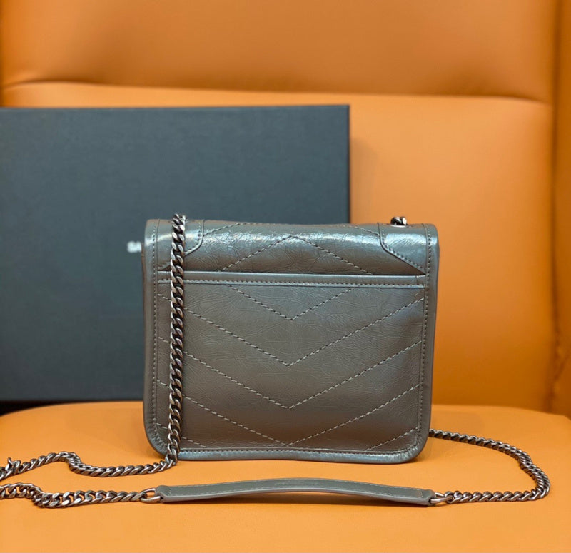 Yves Saint Laurent Day Signature Handbag