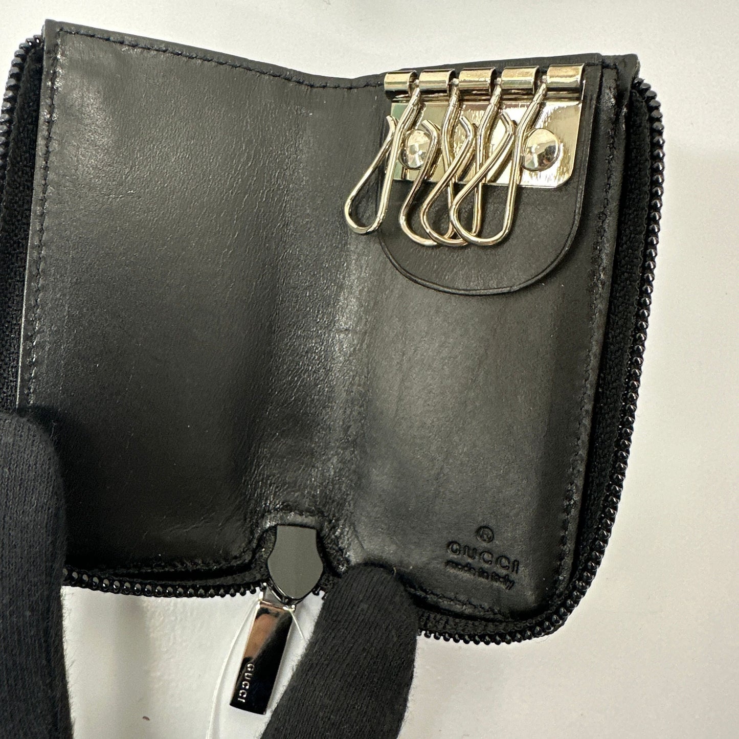 GUCCI Nylon Key Case with Leather Interior gu6604gg