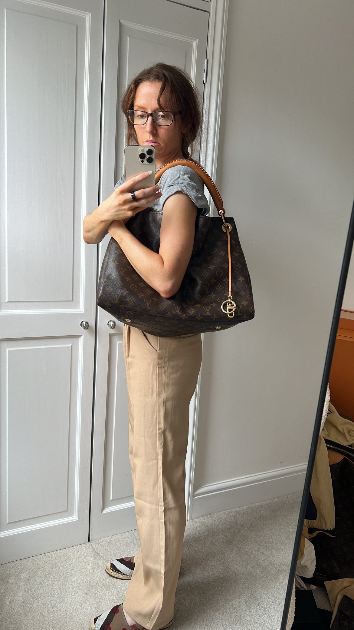 Louis Vuitton Artsy MM Monogram