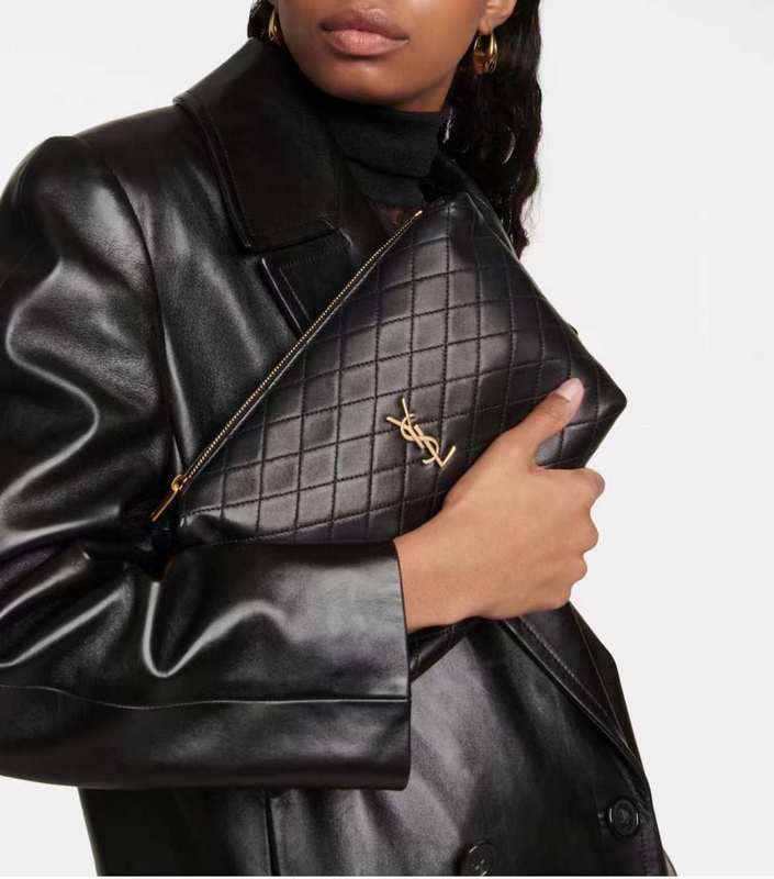 Yves Saint Laurent Day Modern Handbag
