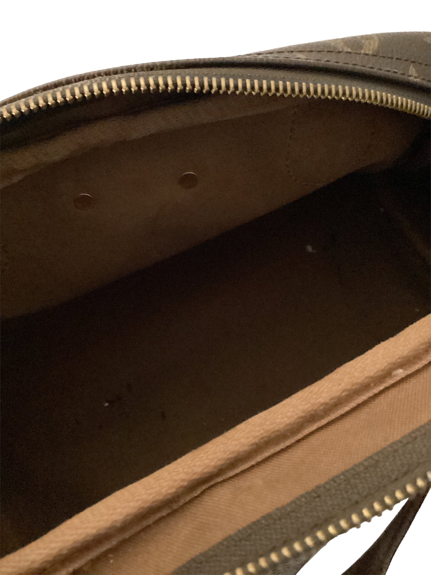 Handbag Designer By Louis Vuitton  Size: Medium