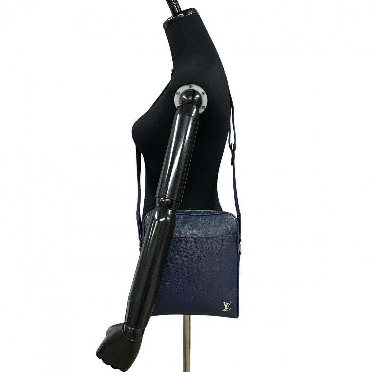 LOUIS VUITTON Shoulder Bag M30321 leather Navy Taiga Messenger PPM mens