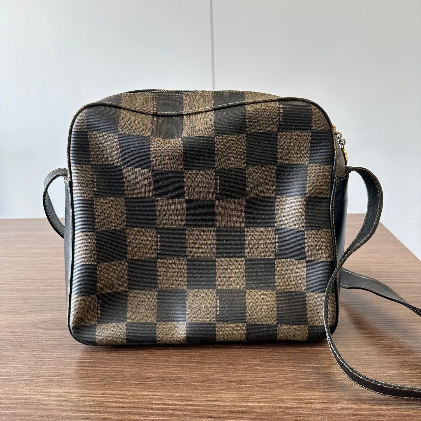 Fendi   Classic Fendi Cross Body LB122353