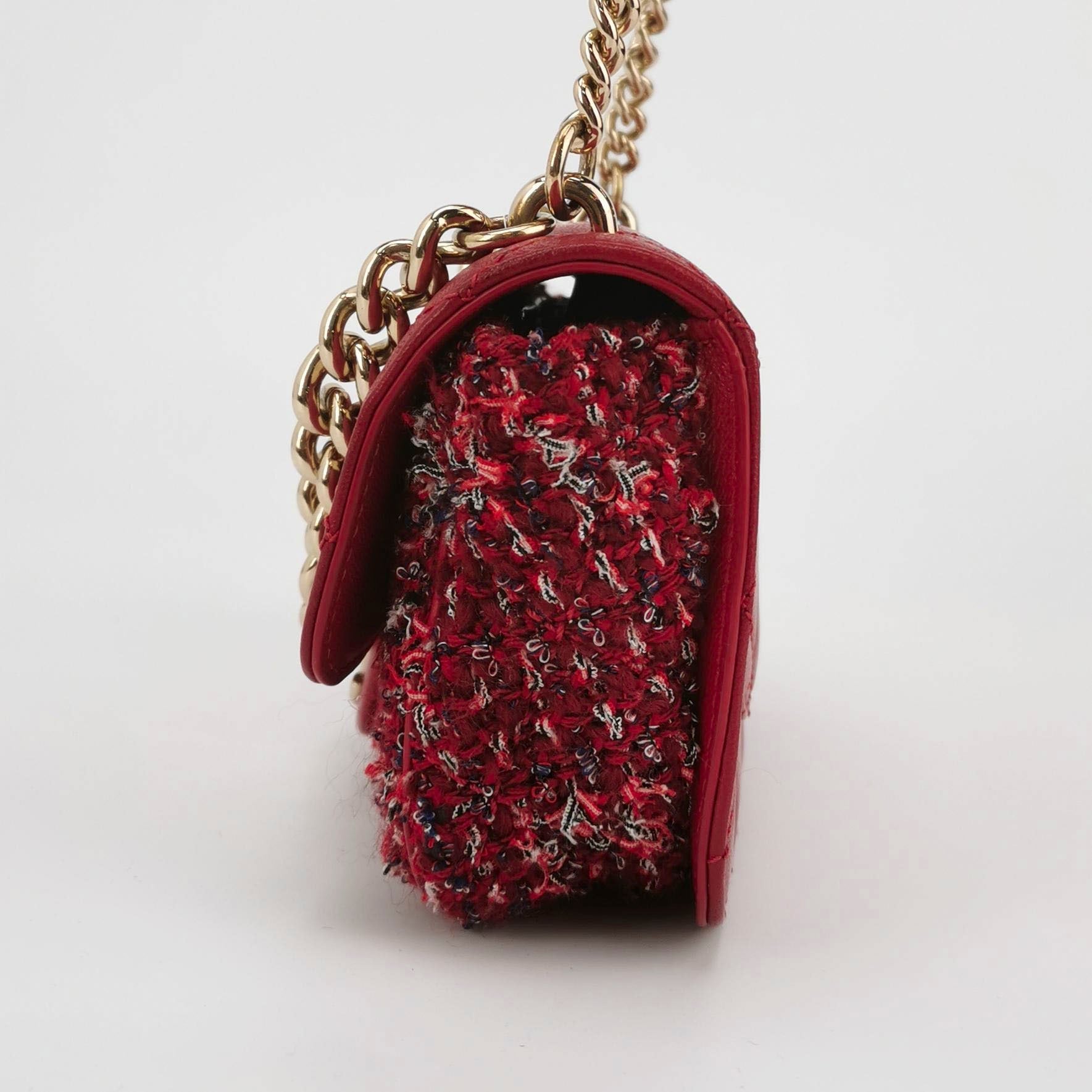 Chanel Matelassé Shoulder Bag - Ewore Bags