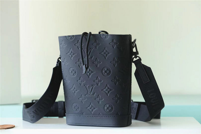 Franco Shops - Louis Vuittons - 9940