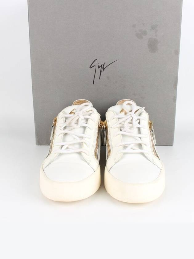 Luxury Balenciaga Trending 2026 Giuseppe Zanotti sneakers 39 260