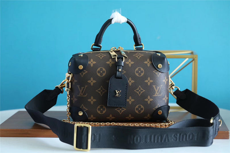 The Franco Shops - Louis Vuittons - 7712