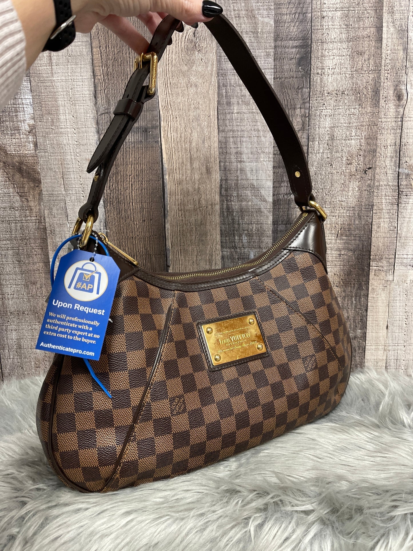 Handbag Luxury Designer By Louis Vuitton Size: Large