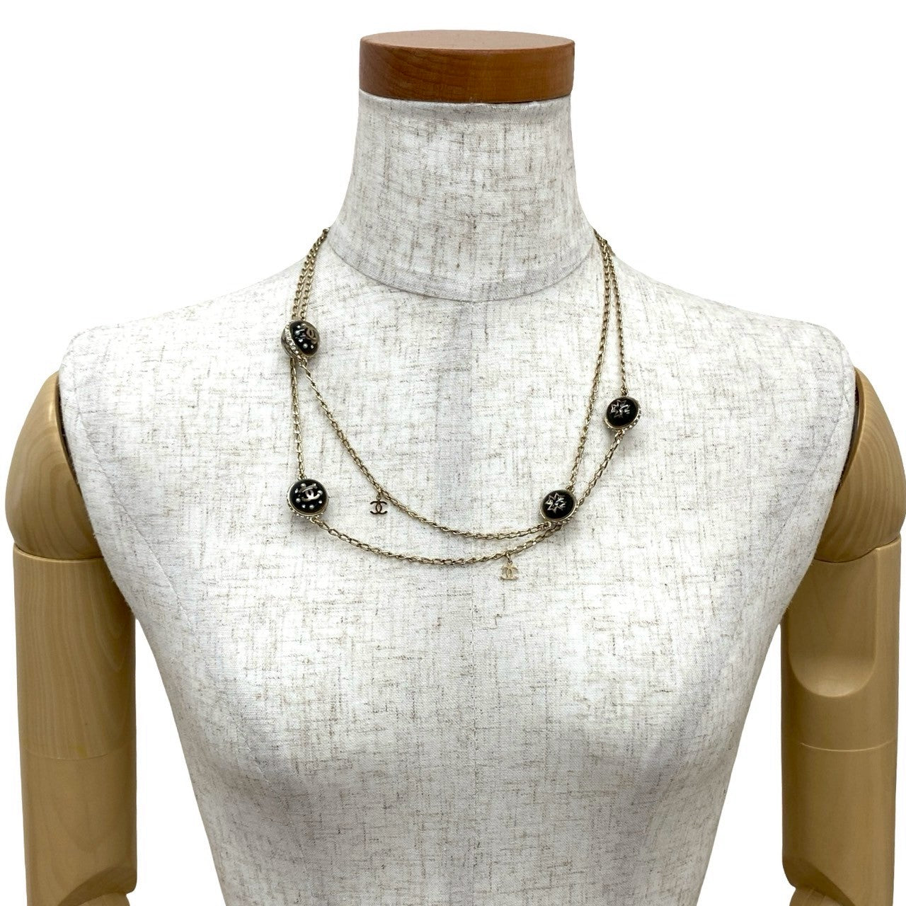 CHANEL Necklace Gold Plated gold