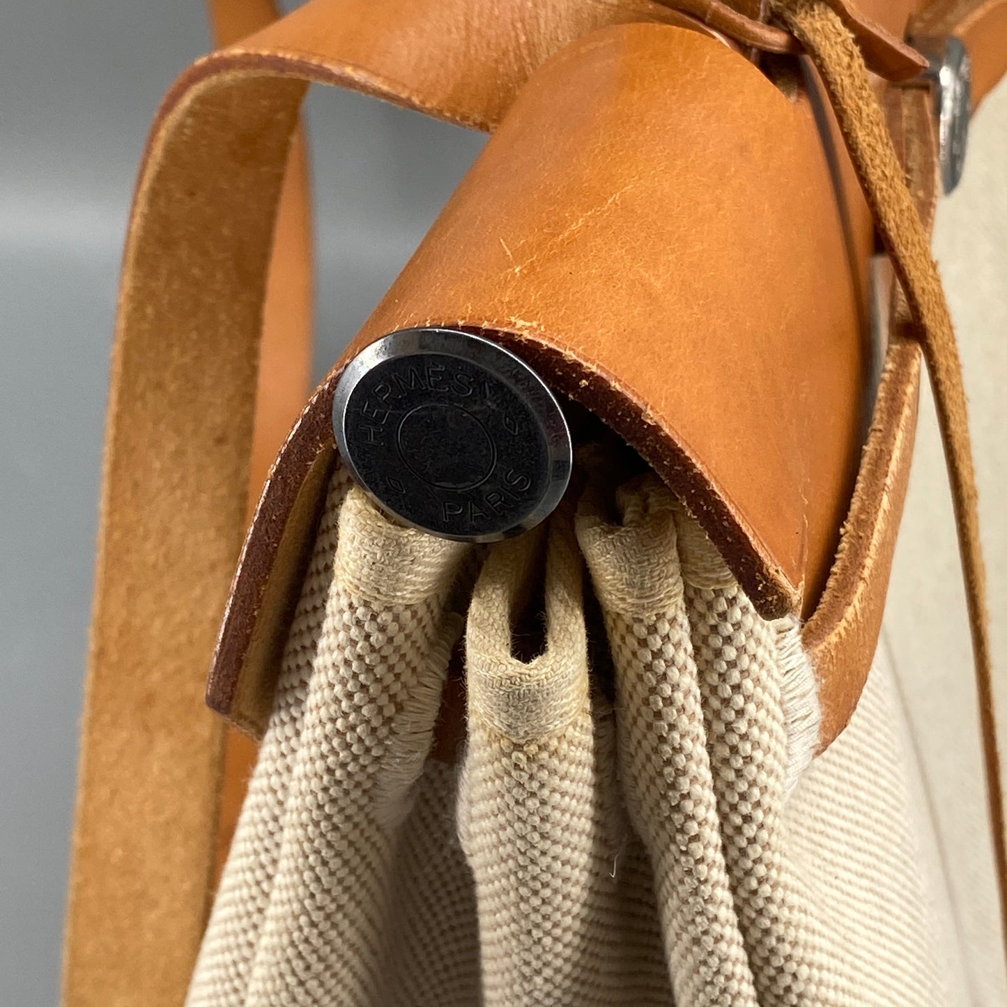 Hermes 2001 Herbag 31 Beige Canvas & Natural Caramel Cowhide Shoulder Bag