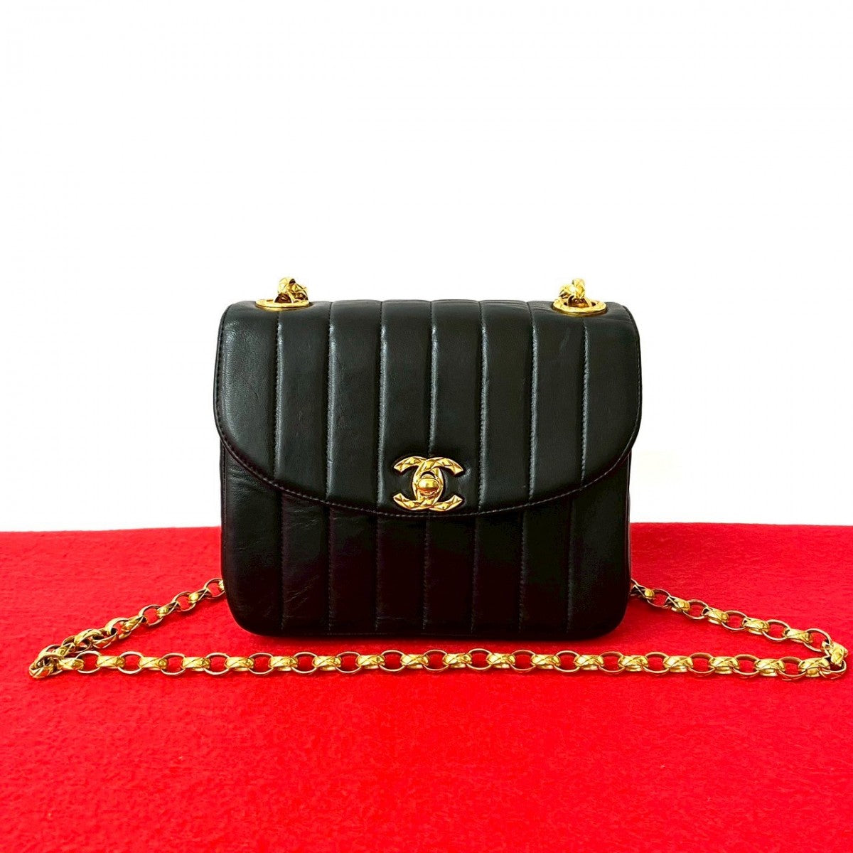 CHANEL Shoulder Bag lambskin black