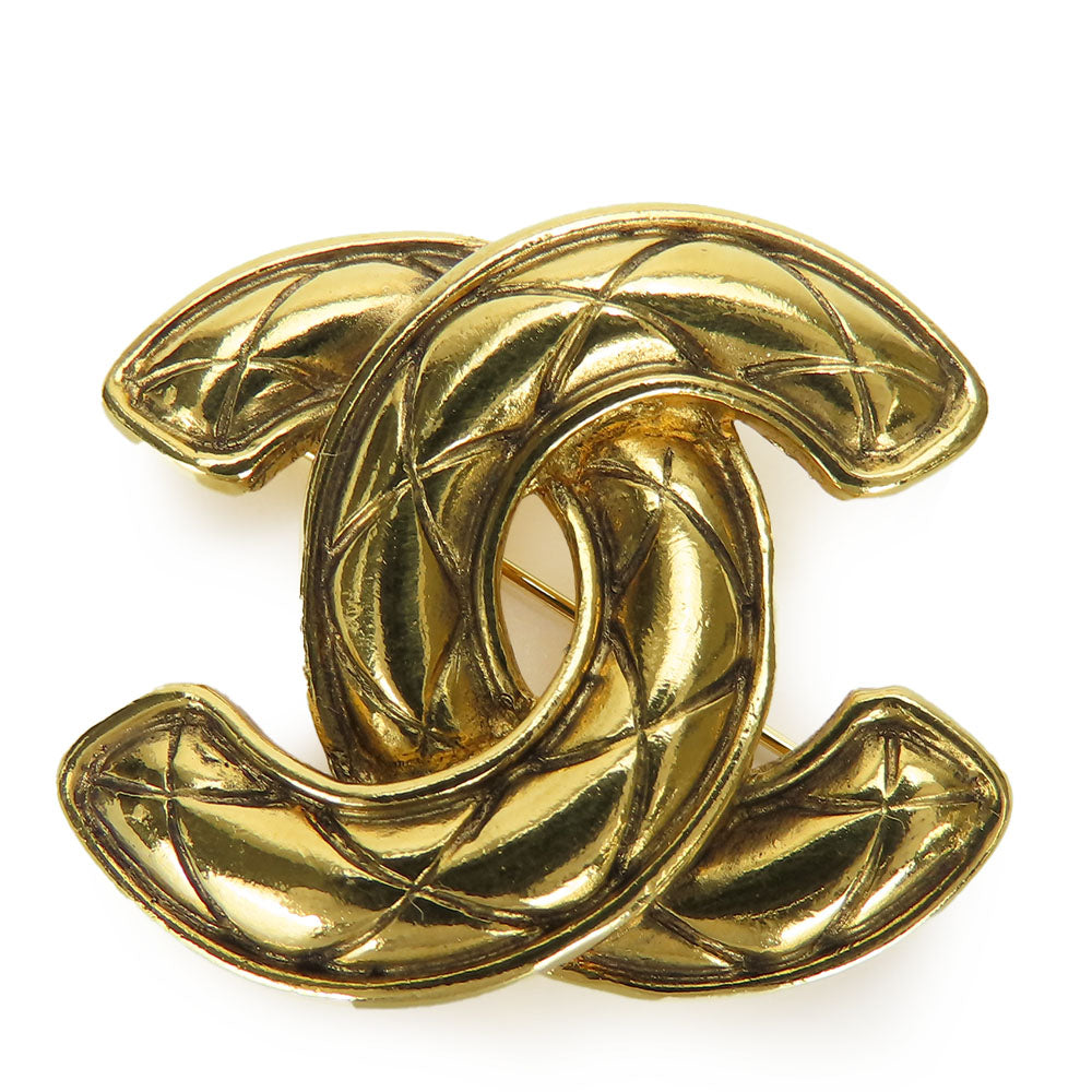 CHANEL Brooch metal gold Matelasse stitch