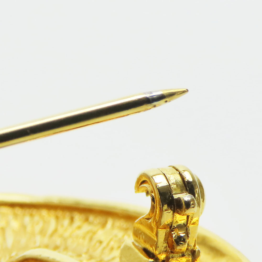 CHANEL Brooch metal gold Matelasse stitch
