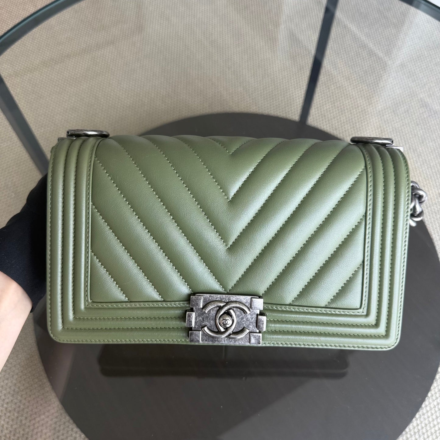 Chanel Medium Handbag - EworeBags