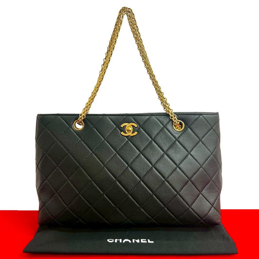 CHANEL Tote Bag lambskin black Matrasse