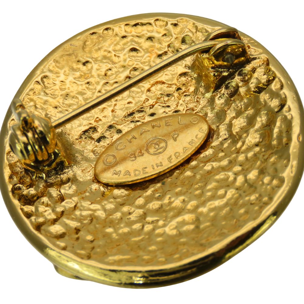 CHANEL Brooch metal gold Women