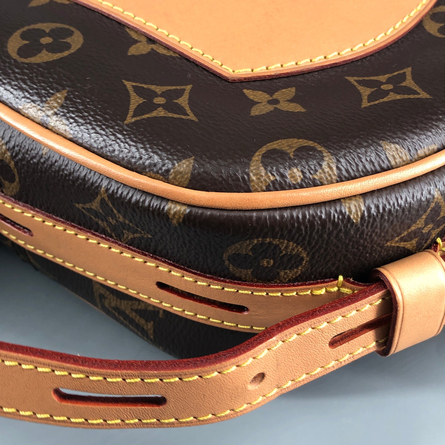 Louis Vuitton Monogram Canvas Boite Chapeau Souple Medium Round Crossbody Bag Brown