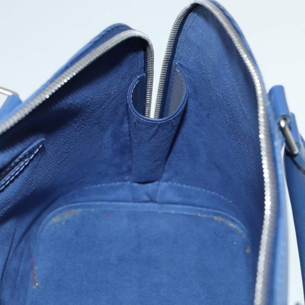 LOUIS VUITTON Epi Alma Hand Bag Blue Myrtille M5214G LV Auth 87500