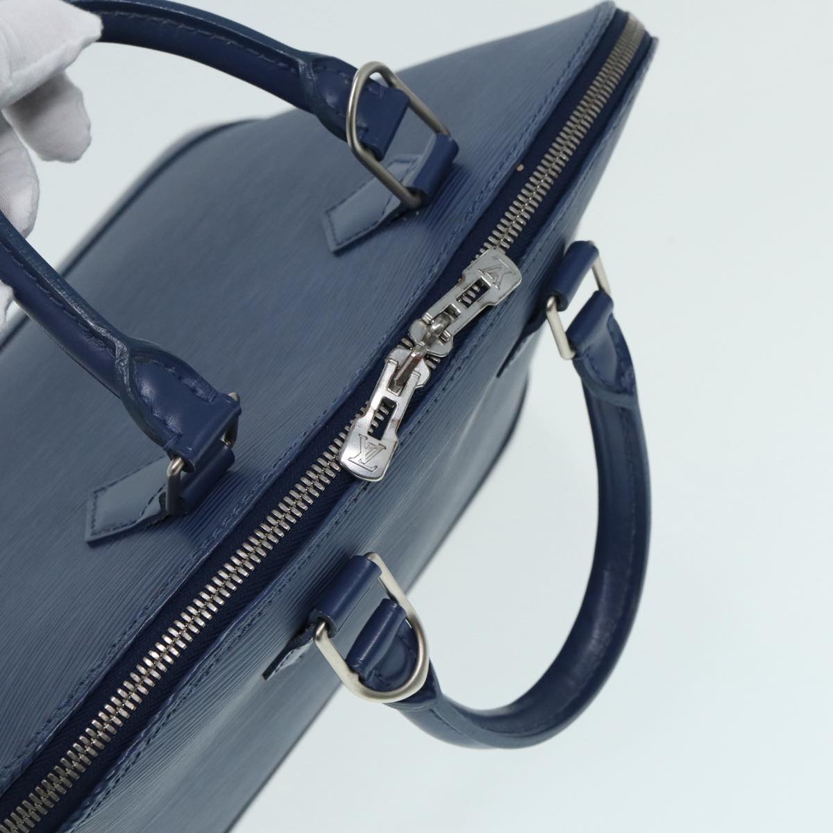 LOUIS VUITTON Epi Alma Hand Bag Blue Myrtille M5214G LV Auth 87500