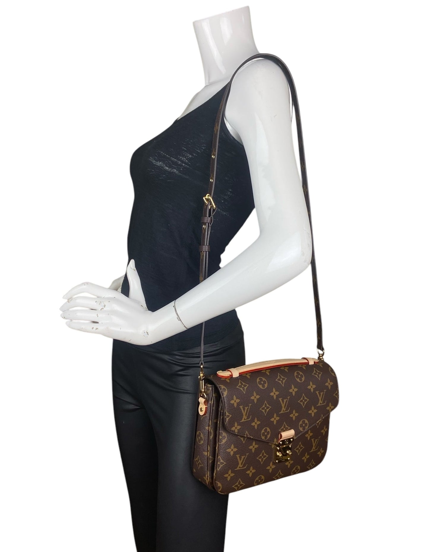 Louis Vuitton Monogram Pochette Metis Messenger Bag