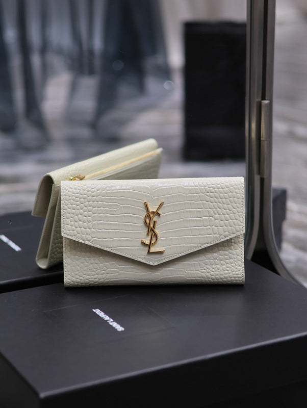 Yves Saint Laurent  Polished Handbag